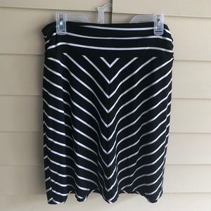 3/$10 Black chevron jersey Skirt